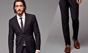 The kind of shoes to wear with a tuxedo, are tuxedo shoes. How To Wear Brown Shoes With A Black Suit Or Pants