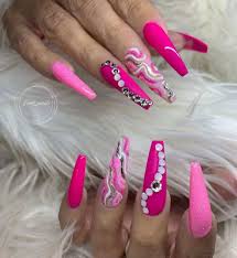 Hot pink and black nail designs. 15 Pink Nail Design Fabulous Creations To Inspire Your Next Manicure Set Emerlyn Closet