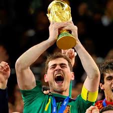 Iker casillas fernández)‏ الاسم الكامل: Dzfthvppatexbm