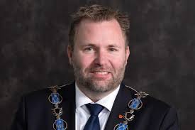 Vil ha slutt på magien for lederne