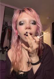 Concealer Lips 2000s Isabel