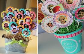 Уже совсем скоро 8 марта — самый нежный и если вы еще не определились, что именно хотели бы подарить учителю, предлагаем вашему вниманию несколько полезных советов по выбору. Chto Podarit Na Den Uchitelya Vospitatelya Podarki Na 8 Marta Klumba