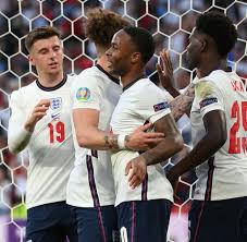 Die entscheidung von schiedsrichter danny makkelie sorgt für heftige nach einem minimalen kontakt von joakim maehle ging raheem sterling in der verlängerung des halbfinales zwischen england und dänemark (2:1. Yer7 Vtbwfsjqm