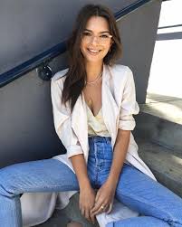 Image May Contain 1 Person Smiling Sitting Emily Ratajkowski Outfits Emily Ratajkowski Emily Ratajkowski Style