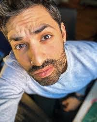 Sean Darley's Instagram, Twitter & Facebook