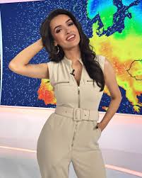 Știrile antena 1 le vezi la observator, unul din cele importante jurnale tv de știri din românia! Schimbare La Observatorul De La Antena 1 Viviana Sposub Noua Prezentatoare A Rubricii Meteo Libertatea