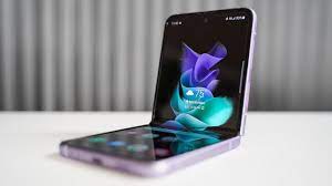 Well, a cheaper version of the galaxy z flip 3 could apparently be on the way. Iz5y Ktm Eus7m