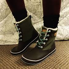 Finally Got Some Seattle Appropriate Boots Thanks To Keen For Making Cute Warm Waterproof Boots Woo Cute Winter Boots Boots Hiking Boots Women