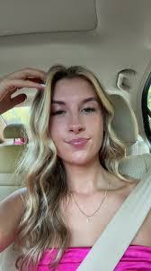 Savannah Whitt's Instagram, Twitter & Facebook