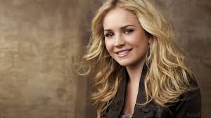 What was your favorite britt robertson movie? Bilder Pa Skrivbordet Britt Robertson Blond Tjej Leende 2560x1440