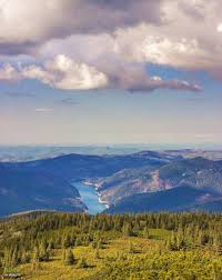 7 locuri din bihor unde poţi să te bucuri de natură. Un Loc Minunat È™i Vara È™i Iarna Stana De Vale Coltisor De Romania