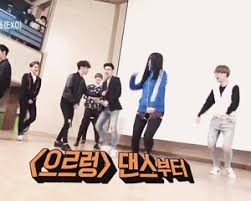 Guerilla Date Sehun And Kai As Backup Dancers 2 2 Exo Funny Korean Idol Sehun