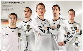 German National Football Team Wallpapers Die Mannschaft Deutschland Fussball Fussballbilder Sami Khedira