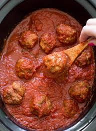 Boulettes De Viande Italiennes A La Mijoteuse In 2020 Slow Cooker Meatballs Italian Slow Cooker Recipes Beef Recipes