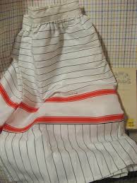 sink skirt
