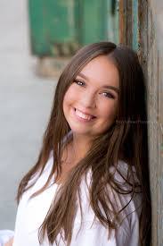 Brenda Howe's Instagram, Twitter & Facebook