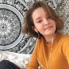 Kaitlin Goldberg's Instagram, Twitter & Facebook