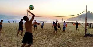 Jun 05, 2021 · vôlei de praia e vôlei de quadra podem complementar a formação. Volei De Praia E Futevolei No Rio Caminhos Language Centre Blog