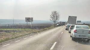Ştefan mandachi, un om de afaceri din suceava, protestează pentru faptul că moldova nu are niciun kilometru de autostradă. Accident La Autostrada De Un Metru Dintre Suceava Èi CumpÄrÄtura Trei MaÈini Implicate O PersoanÄ A Fost RÄnitÄ Stiri Suceava Stirisuceava Net