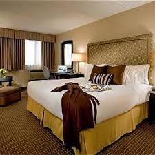 Nach eigenen angaben wurde das hotel kürzlich umfangreich renoviert. Holiday Inn Express Chicago Palatine N Arlngtn Hts Closed 13 Photos 22 Reviews Hotels 1550 E Dundee Rd Palatine Il