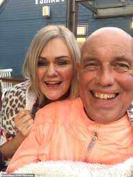 Mr Universe champion Shaun Davis dies aged 57: Tributes to bodybuilder  nicknamed 'Dinosaur' who won 1996 contest before being forced to retire due  to kidney problems