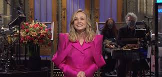 Read about evelyn and wilfred mumford. Snl Carey Mulligan Makes Hosting Debut People Com