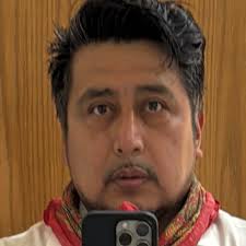 I wish I could find a man who actually WANTS a normal woman with a mumbod  and some fuzz down there