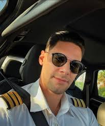 Dear all , this is not my official group and all information shared here is  not true ! Dont be stupid and believe scammers. Its ur responsibility The  passport photo is not