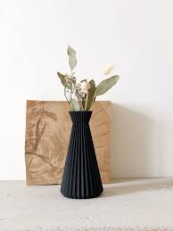 Vase Origami Dry Flowers Original Gift For Her Etsy In 2020 Dried Flowers Original Gift Geometric Vases