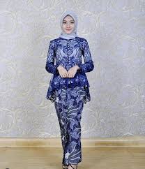 Berikut koleksi kebaya dari wanda ponika yang bisa jadi inspirasi untukmu. 43 Kebaya Modern Bahan Tile Trend Terbaru