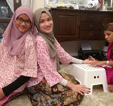 Baju kurung teluk belanga adalah labuh, dan potongannya longgar kerana dirusuknya. 15 Trend Terbaru Baju Malam Berinai Kurung Kedah Jm Jewelry And Accessories