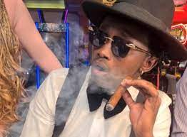 Tafuta bahati — иска́ть сча́стья; Igjhej0fn83m0m