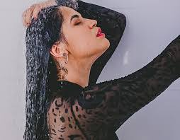 Naomi Blevins's Instagram, Twitter & Facebook