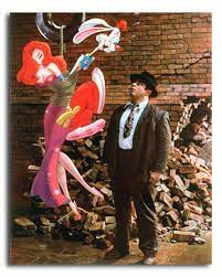 'toon star roger is worried that his wife jessica is playing pattycake with someone else, so the studio hires detective eddie valiant to snoop on her. Ss3507842 Filmbild Von Who Framed Roger Rabbit Promi Fotos Und Poster Bei Starstills Com Kaufen