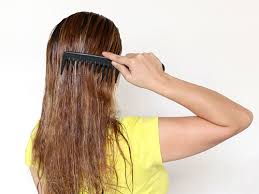 Cách giúp mái tóc bóng mượt nhờ dầu