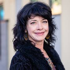 Andrea Haug's Instagram, Twitter & Facebook