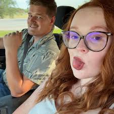 Hi! I'm looking for a salon that would be willing to attempt getting vivid  [purple] colored hair back to brown with a blonde money piece!! I don't  know any good salons in