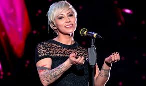 La giudice di x factor 2019 è sempre in combutta con sfera ebbasta. Malika Ayane Figli Marito Eta Altezza Origini Canzone Sanremo 2021 The Italian Times
