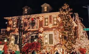 Maybe you would like to learn more about one of these? 5 Creative Outdoor Christmas Decorating Ideas For Homes In Phoenix Az Urbanmatter Phoenix