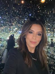 Eva longoria (born march 15, 1975) is best known for her role on desperate housewives. she's currently married to nba star tony parker. Eva Longoria Baston On Twitter Are Selfies Still A Thing In 2020