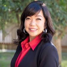 Donna Phung's Instagram, Twitter & Facebook