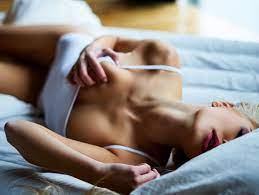 10 Dinge, die Frauen heimlich nach dem Sex tun | MEN'S HEALTH