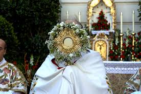 Fronleichnam or corpus christi, the catholic feast of the eucharist, is a fine example of how closely related culture and religion are in austria. Fragen Und Antworten Rund Um Das Fronleichnamsfest
