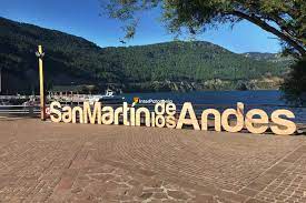 Birdwatchers flock and flutter to the annual south american bird fair, while thrill seekers love to kayak, ski, or mountain bike along the gorgeous landscape. Downtown Beach San Martin De Los Andes