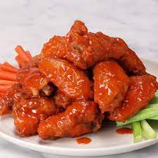 Your Weekend Plans Need To Include Making These Insanely Crispy Buffalo Wings Video Video Recetas De Comida Comida Recetas Faciles De Comida