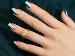 Puedes optar por diseños sencillos como esta decoracion de uñas para uñas decoradas para el pie en gris. Unas De Moda 2021 Tendencias En Disenos Y Colores