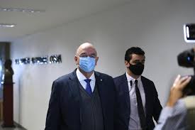 Lorenzoni, sobre a substituição de mandetta, a entrada do deputado poderia passar a mensagem de que o planalto conspirou contra o atual ministro da saúde. M922nrpsue7hvm