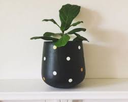 Black And Gold Design For Pots Hand Painted Lightweight Indoor Plant Pot Black White Gold Stripes Indoor Plant Pots Indoor Plants Painted Pots Diy