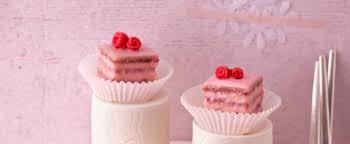 Les petits fours sont de menues pâtisseries agrémentant les petits déjeuners ou les cocktails. Hochzeit Diy Rezepte Tischdeko Living At Home