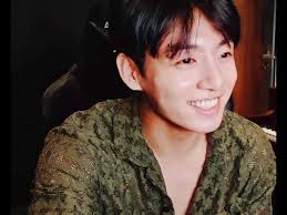 Jungkook and v look alike. Pyjamas At Concerts Bts Jungkook Wears One Worth Rs 44 000 On V Live Check Out